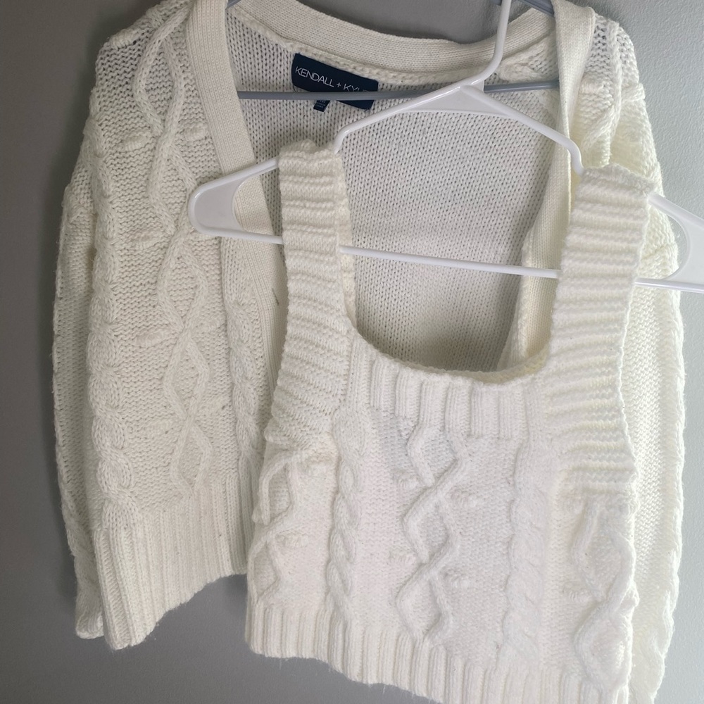 Sweater with crop top